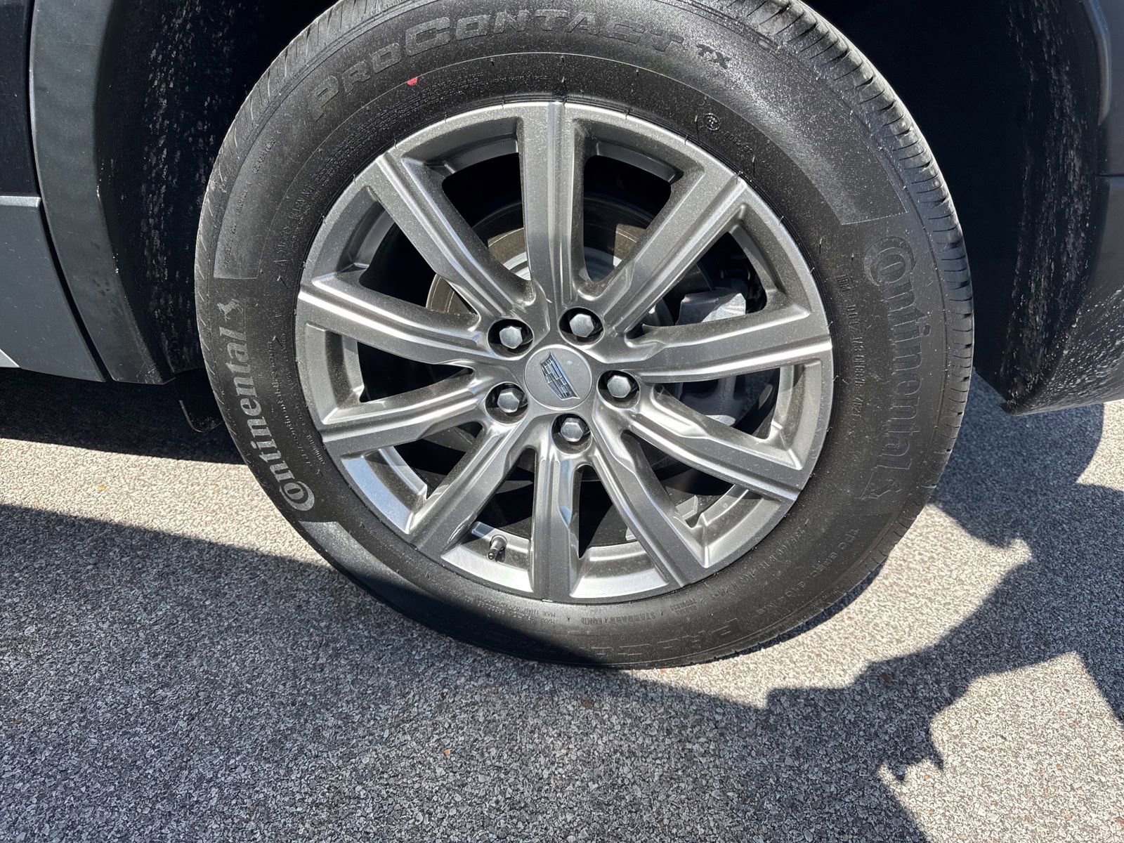 Used 2022 Cadillac XT4 Premium Luxury w/ Driver Awareness Package AWD/4WD image 5