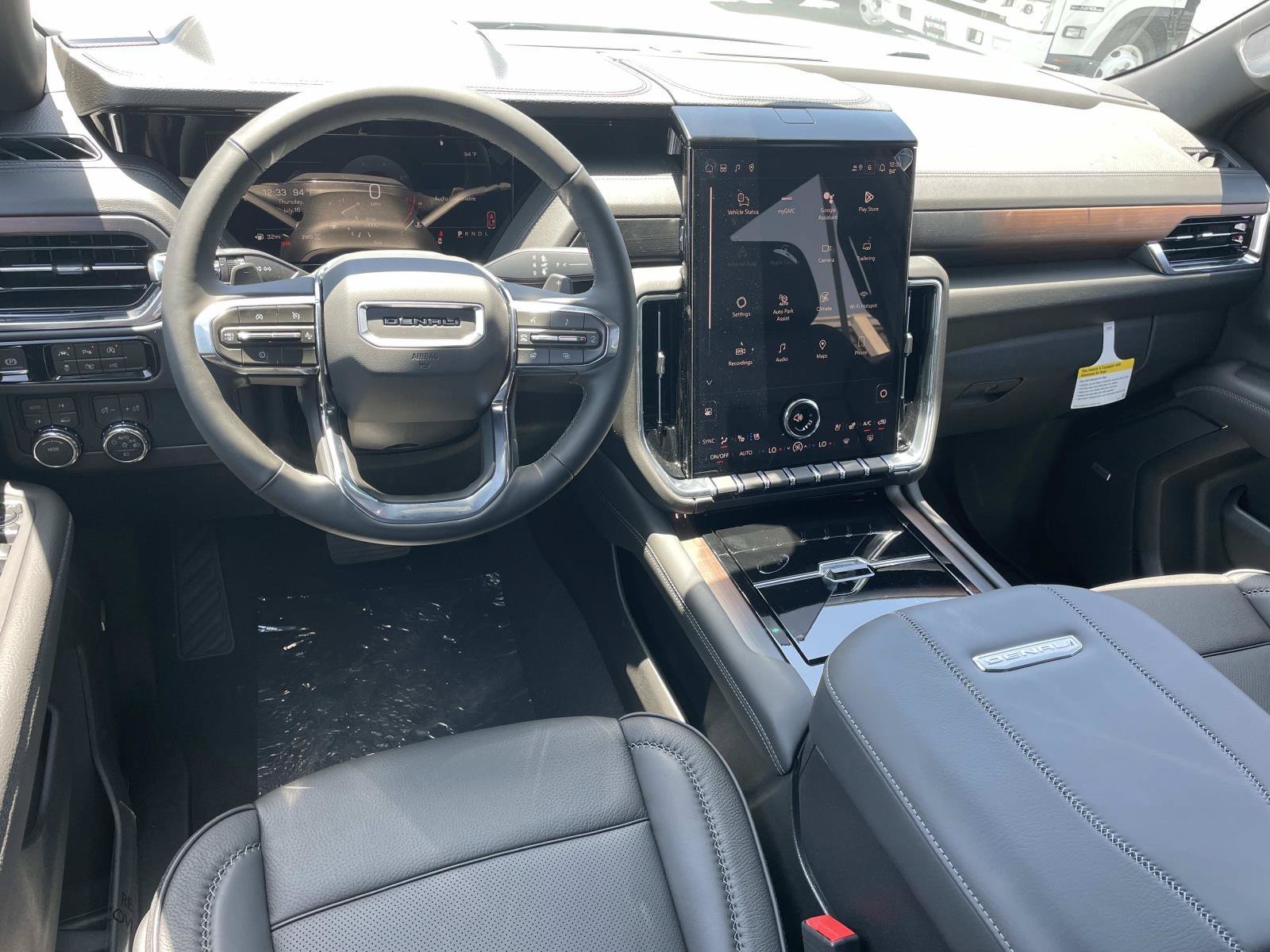 New 2026 GMC Yukon Denali AWD/4WD image 9