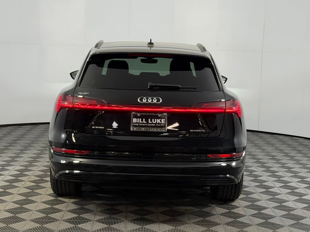 Used 2021 Audi e-tron Premium w/ Convenience Plus Package AWD/4WD image 8