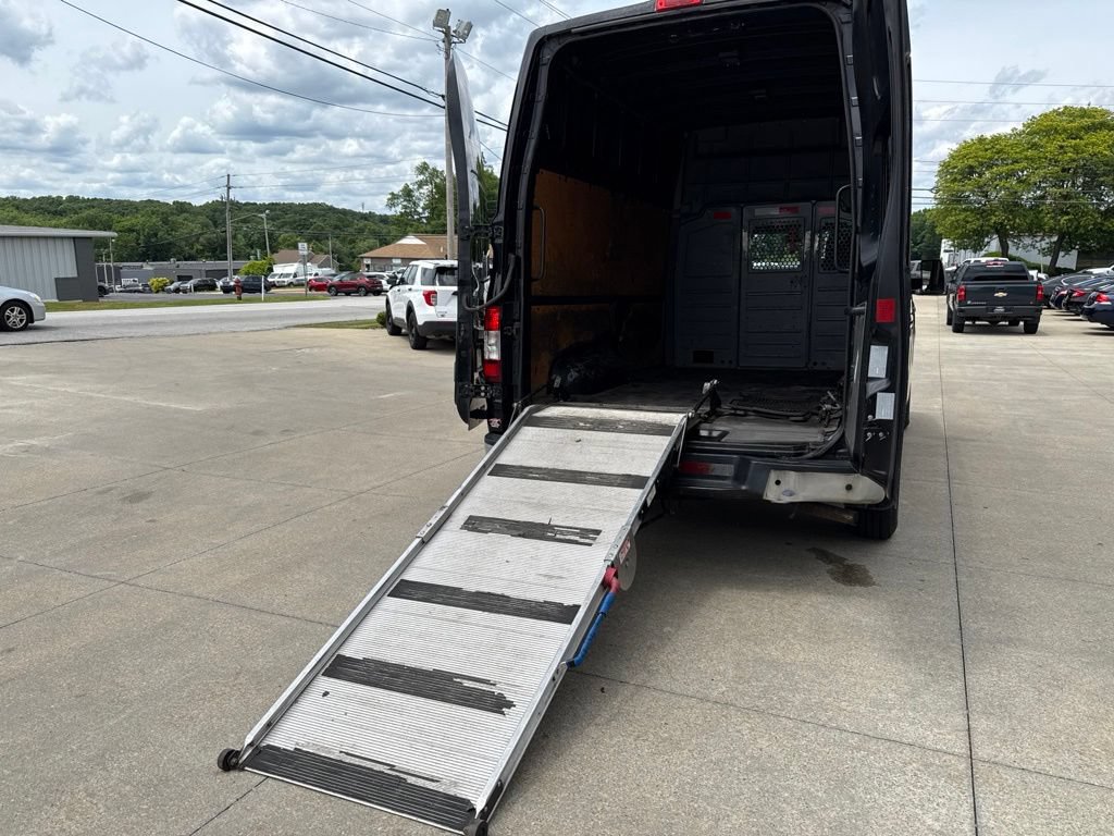 Used 2013 Nissan NV 2500 SV w/ Side Curtain Airbag Pkg RWD image 10