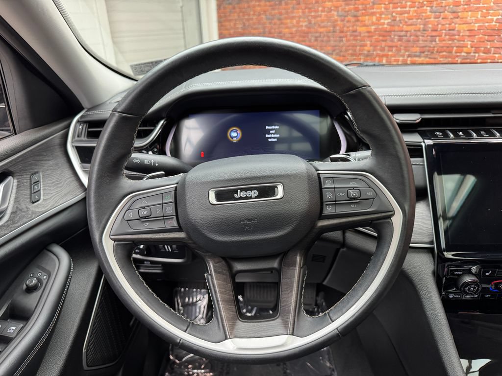 Used 2022 Jeep Grand Cherokee L Limited AWD/4WD image 14
