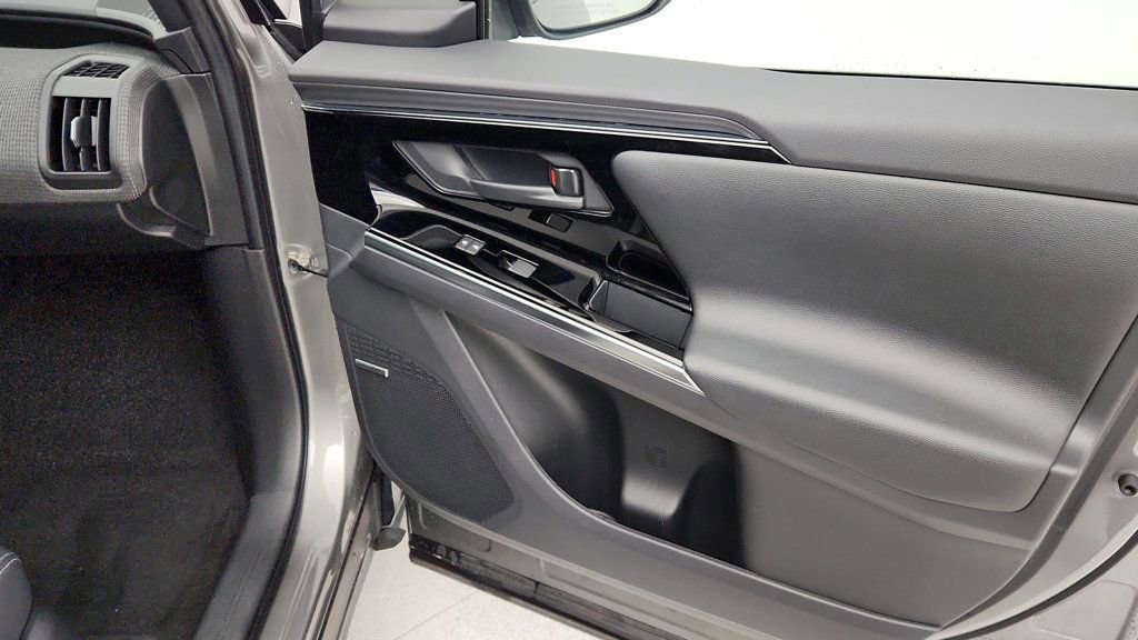 Used 2023 Subaru Solterra AWD image 24