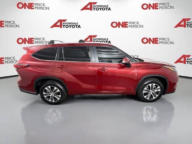 Used 2023 Toyota Highlander XLE FWD image 8
