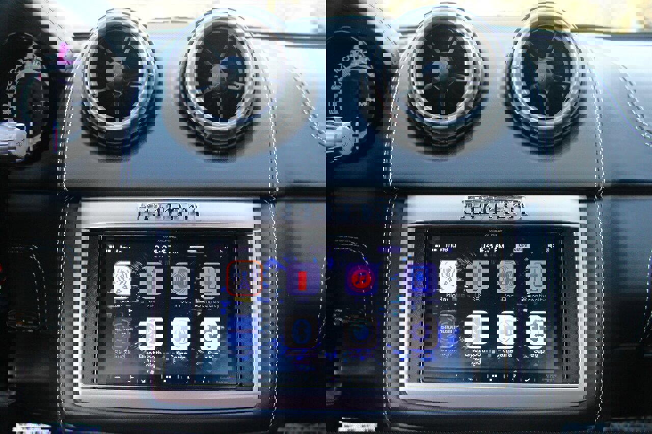 Used 2014 Ferrari California image 37