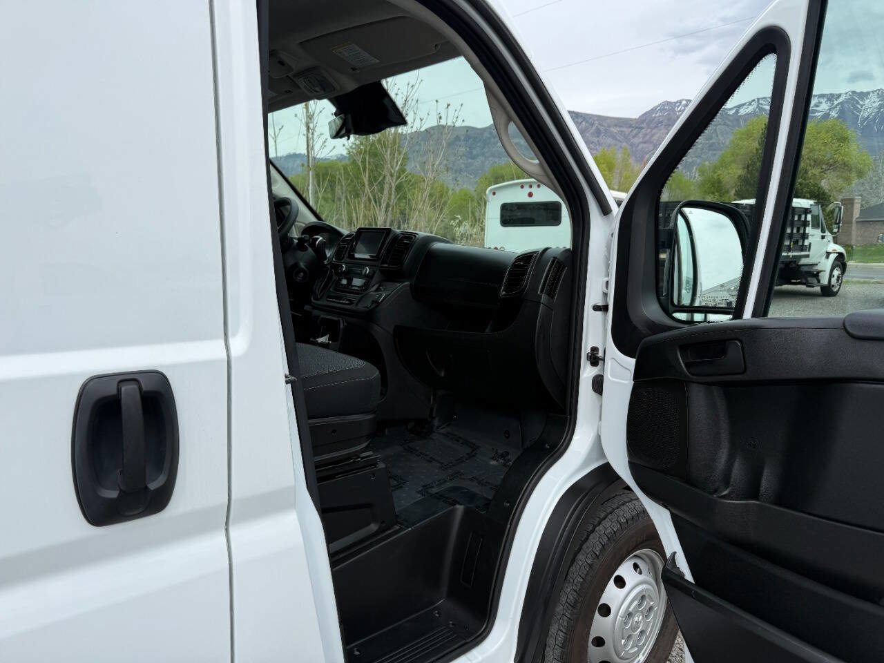 Used 2023 RAM ProMaster 3500 image 17