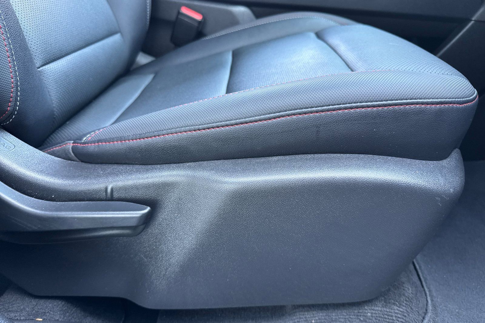 Used 2025 Chevrolet Traverse Z71 image 25