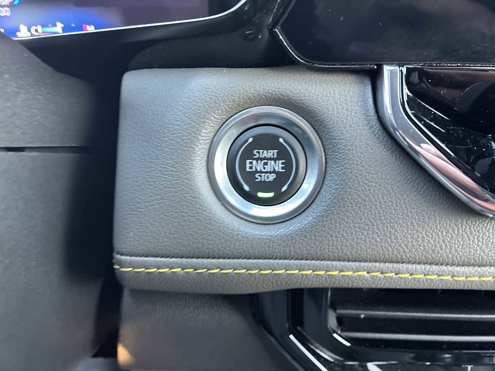 Used 2023 Chevrolet Colorado ZR2 w/ ZR2 Convenience Package III image 16