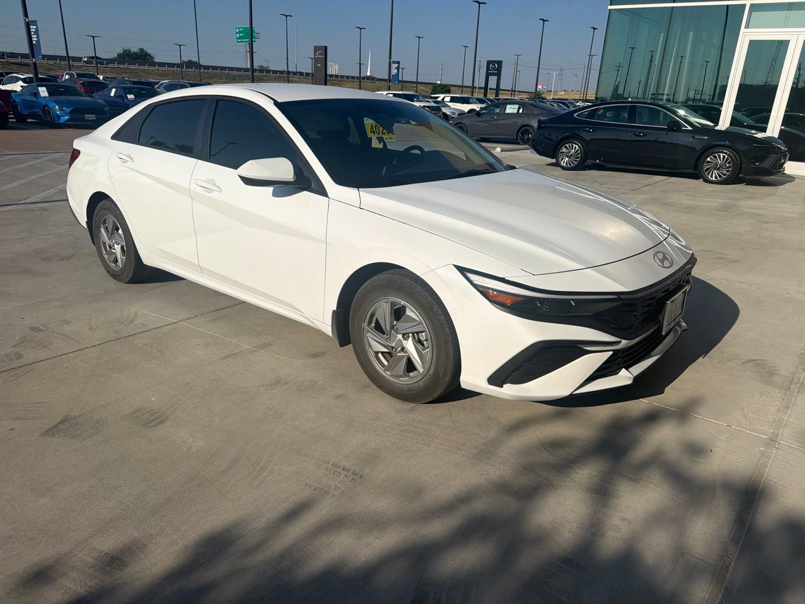 Certified 2025 Hyundai Elantra SE FWD video 3