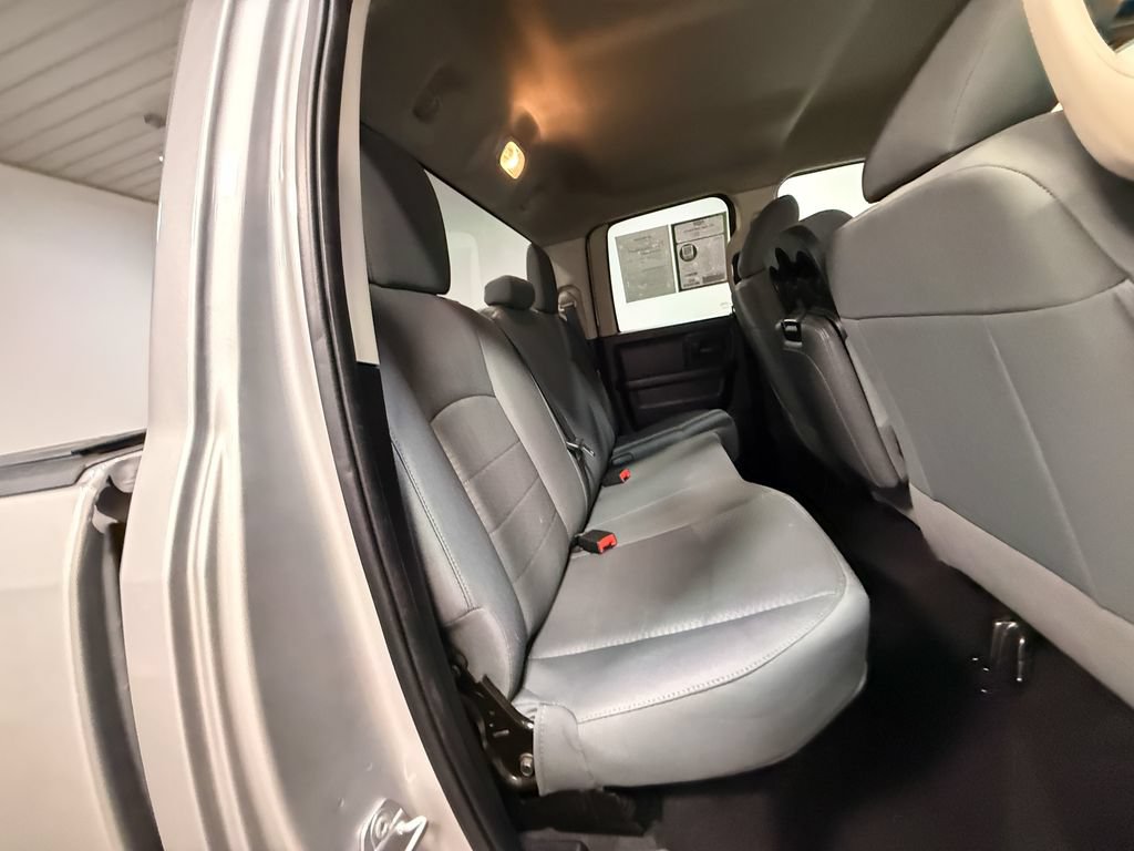 Used 2017 RAM 1500 Express RWD image 14
