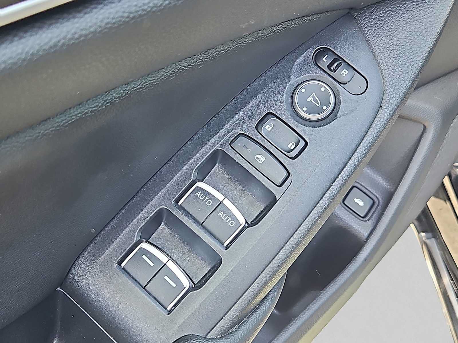 Certified 2019 Honda Accord EX image 22