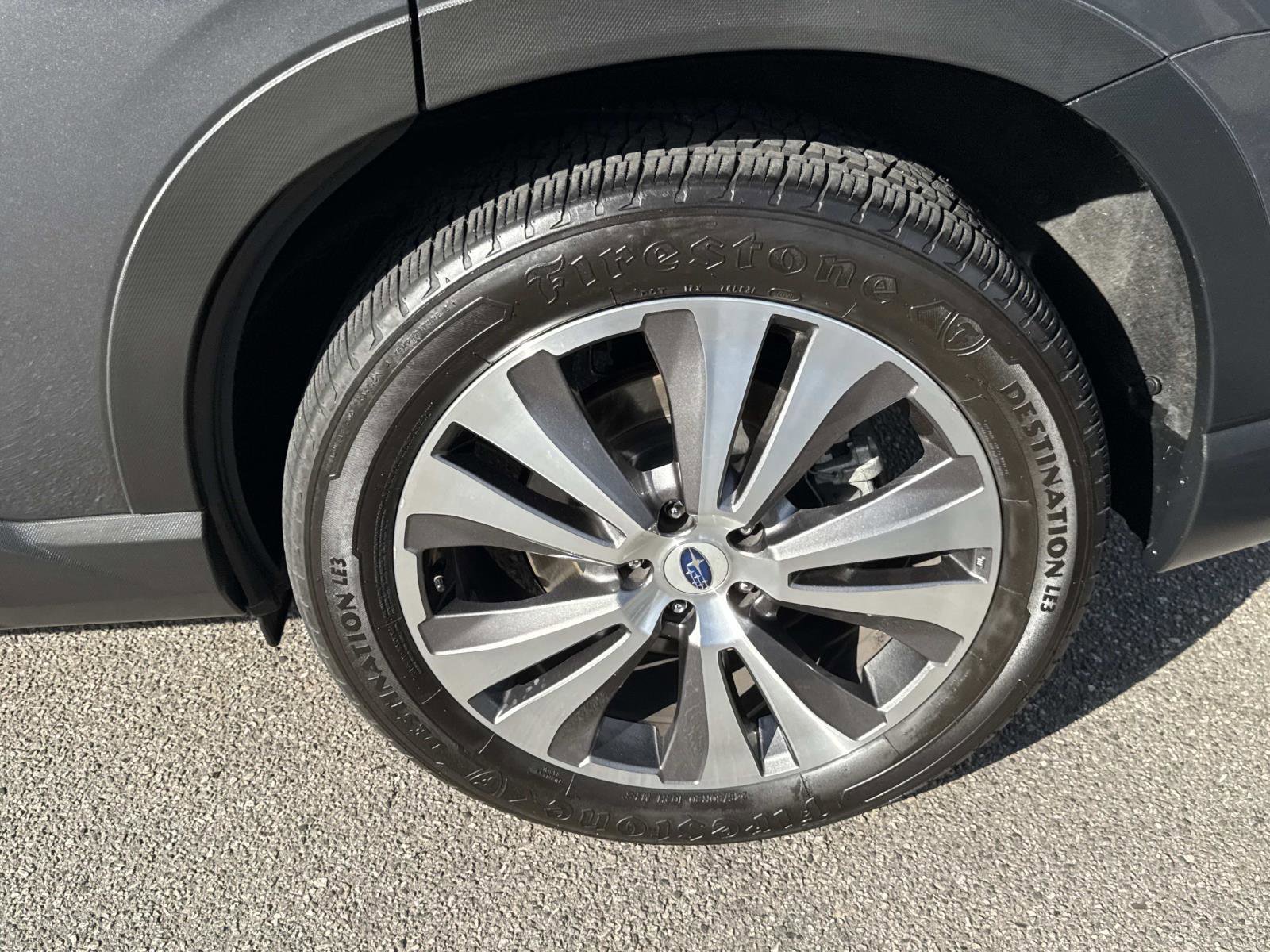 Used 2022 Subaru Ascent Limited w/ Technology Package image 8