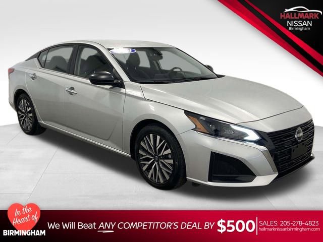 Used 2024 Nissan Altima 2.5 SV