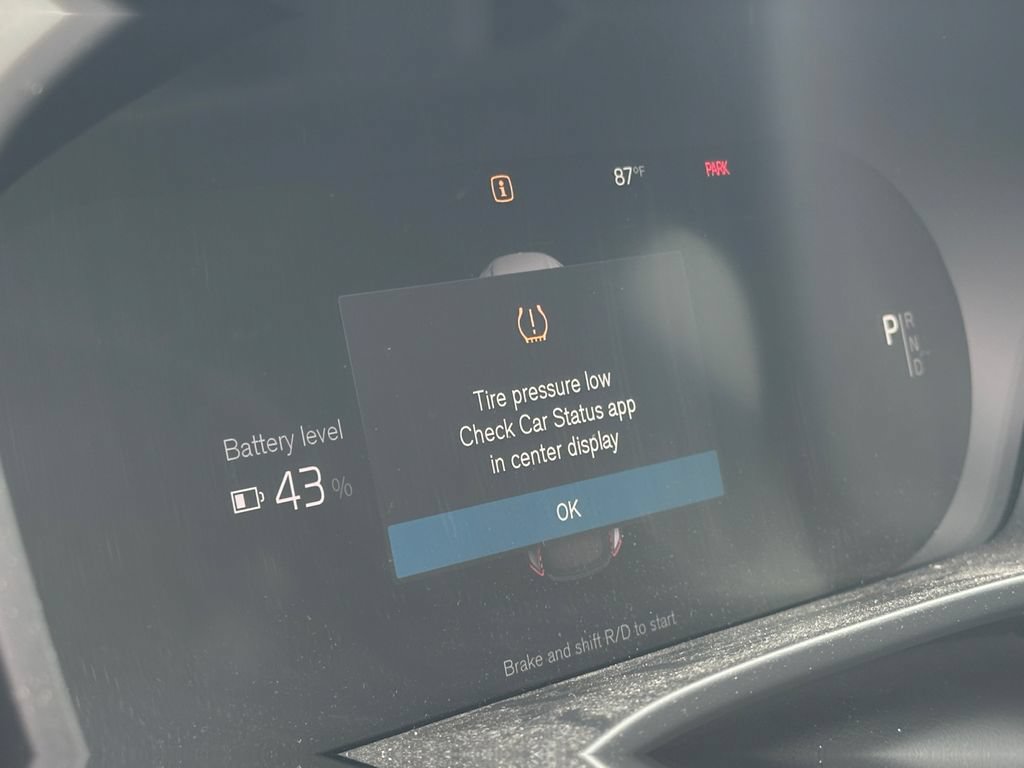Used 2023 Volvo C40 P8 Recharge Ultimate AWD/4WD image 18