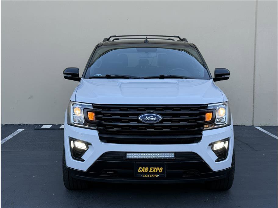 Used 2018 Ford Expedition XLT w/ Equipment Group 202A image 2