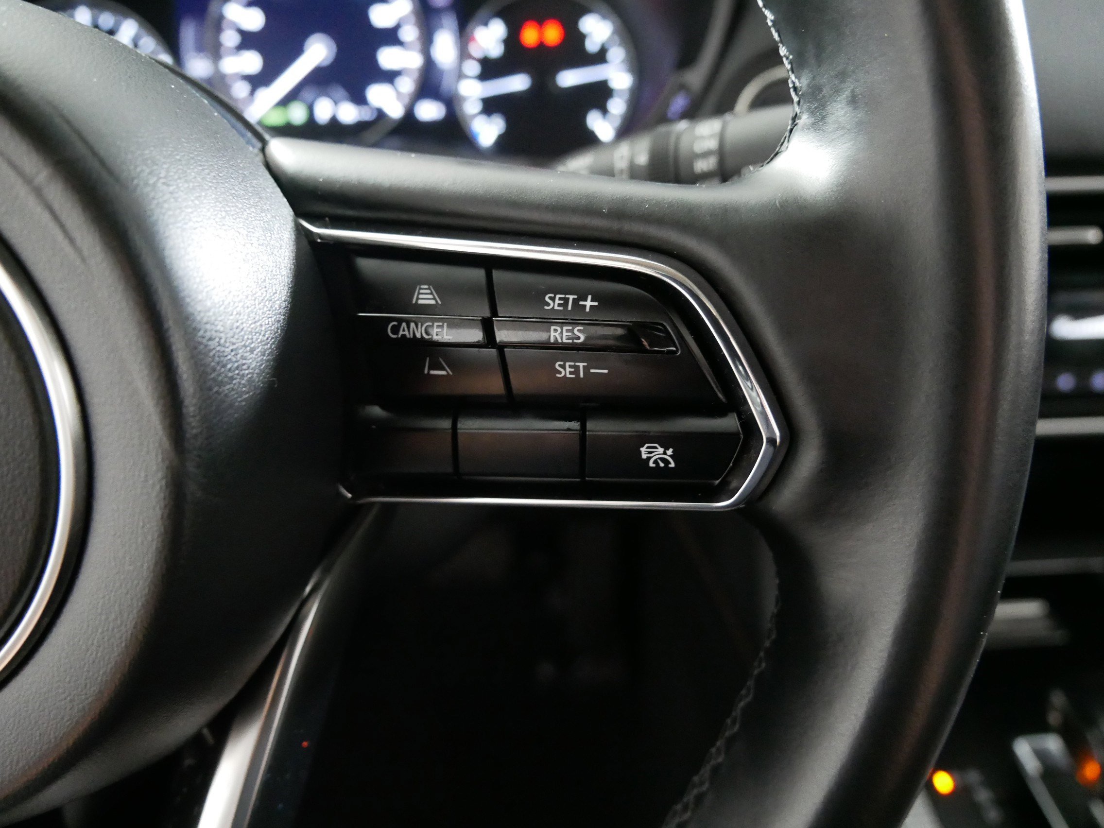 Certified 2025 MAZDA CX-70 3.3 Turbo w/ Preferred Package image 28