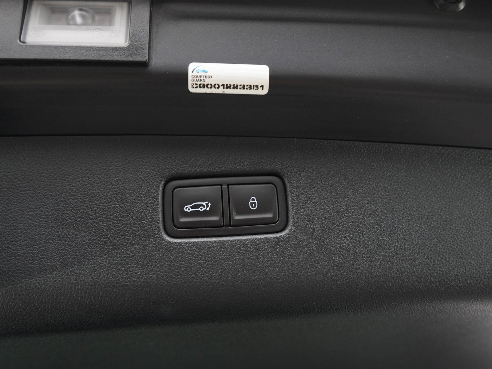 Used 2023 Genesis Electrified GV70 AWD/4WD image 17