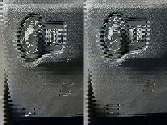 Used 2024 Chrysler Pacifica Touring-L w/ S Appearance Package image 10