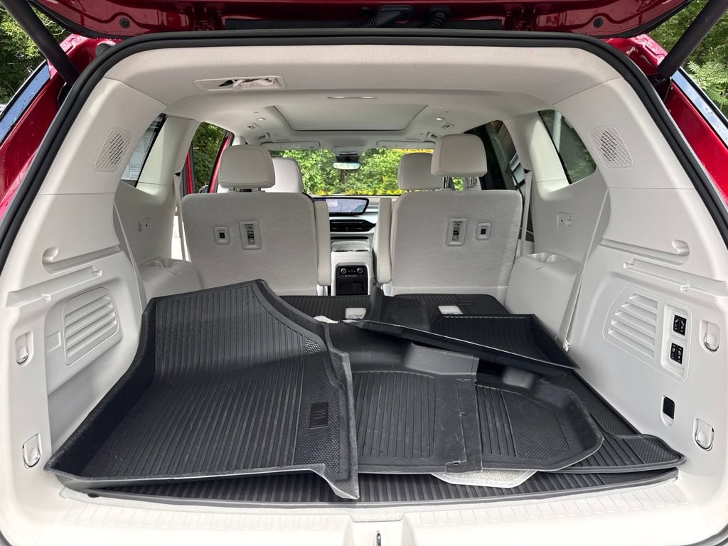 Used 2026 Buick Enclave Avenir w/ Super Cruise Package AWD/4WD image 13