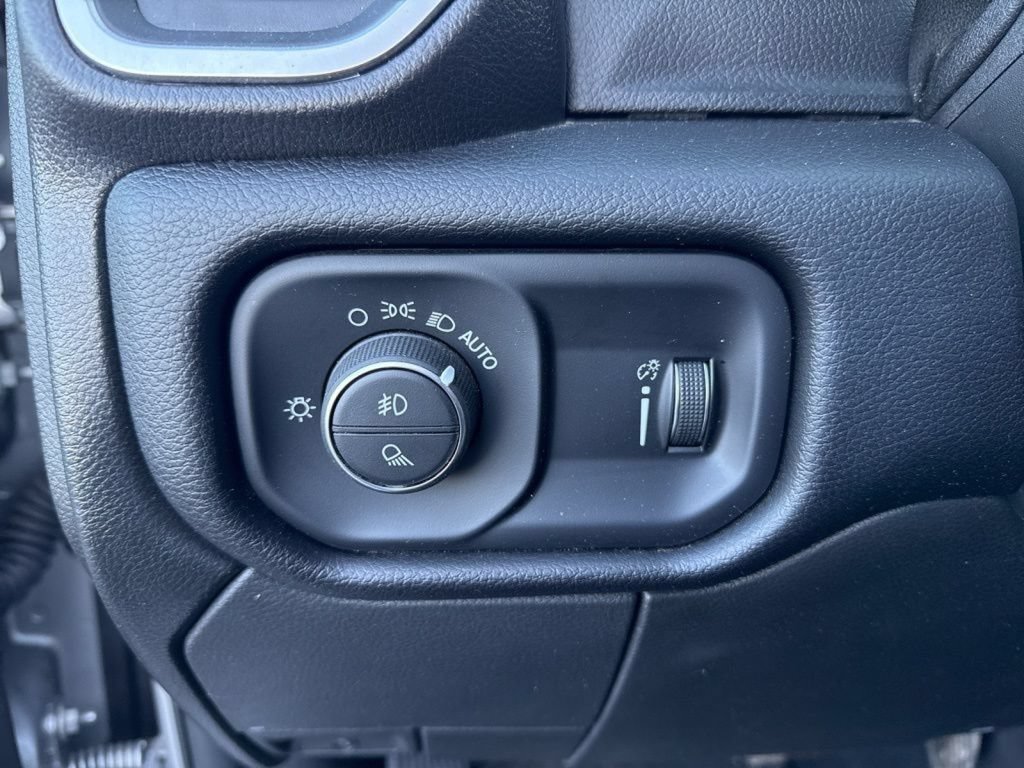 Used 2024 RAM 3500 Big Horn AWD/4WD image 20