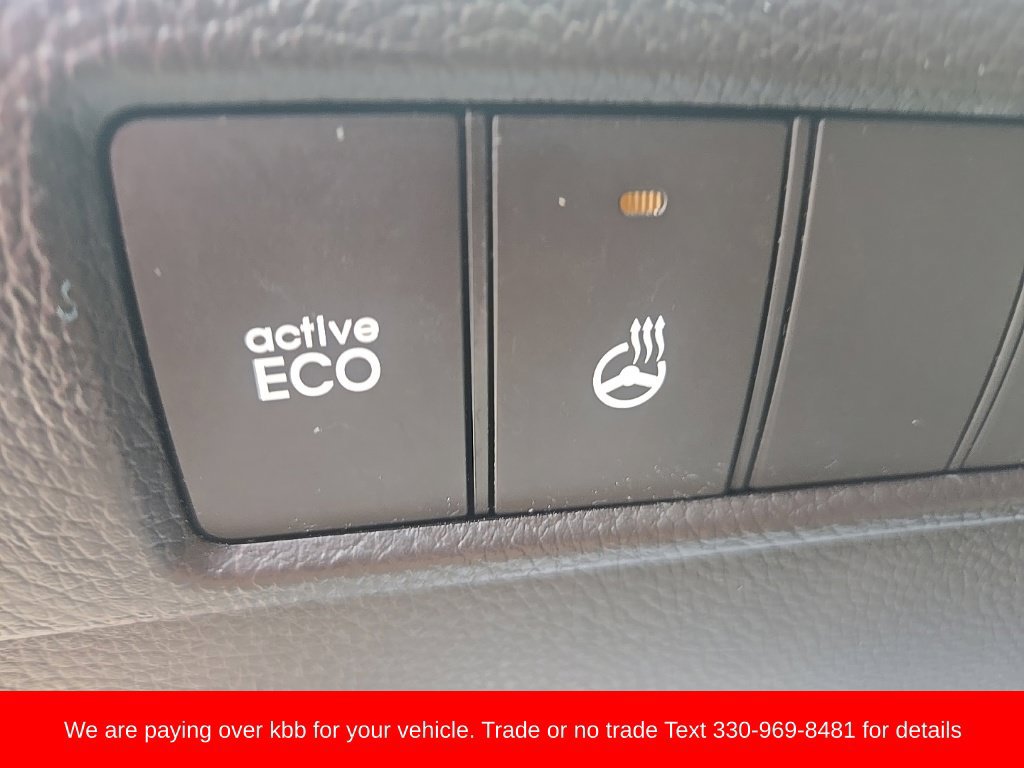 Used 2013 Hyundai Santa Fe Limited w/ Technology Pkg FWD image 14