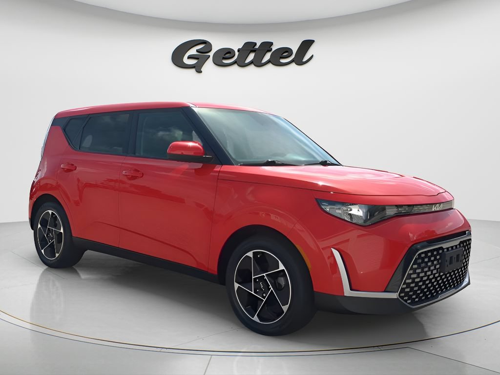 Used 2023 Kia Soul EX FWD image 3