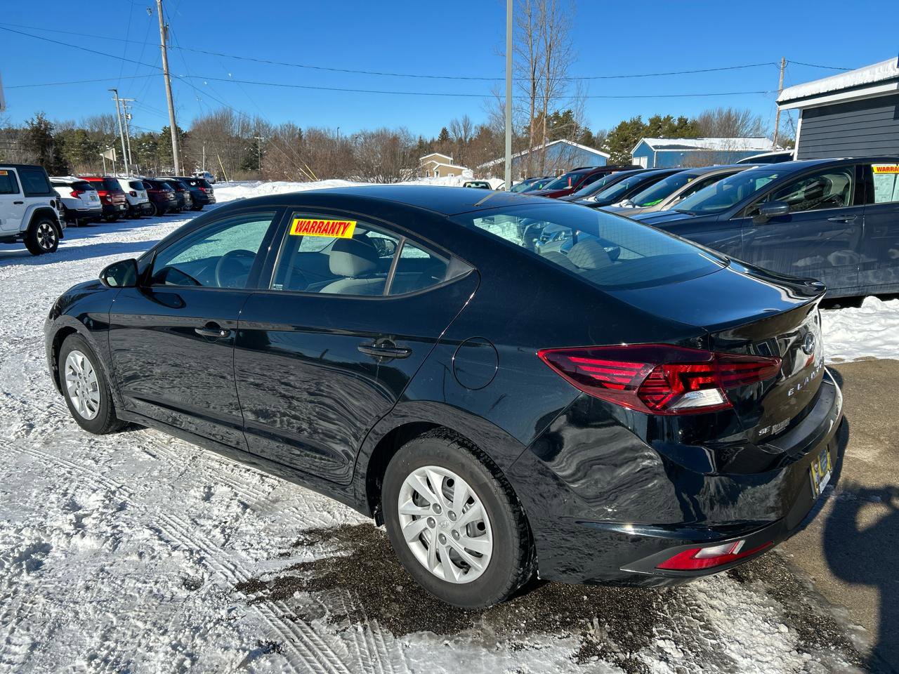Used 2020 Hyundai Elantra SE image 2
