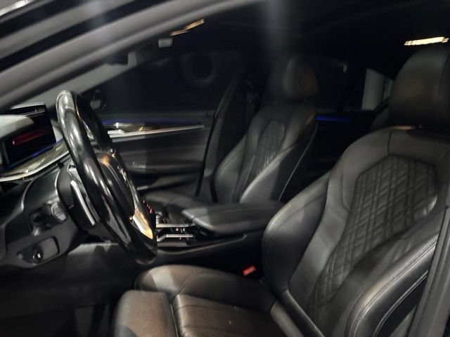 Used 2021 BMW 530i w/ Convenience Package RWD image 11