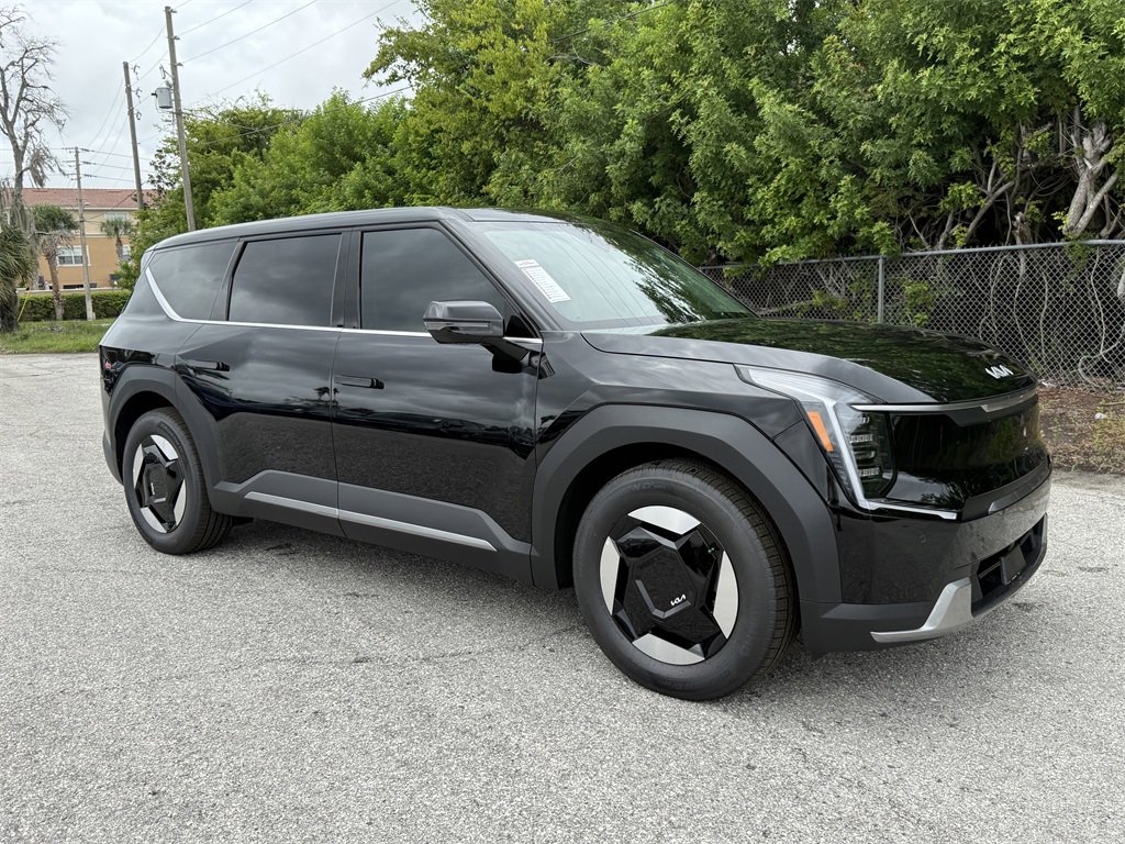 New 2026 Kia EV9 Light image 2