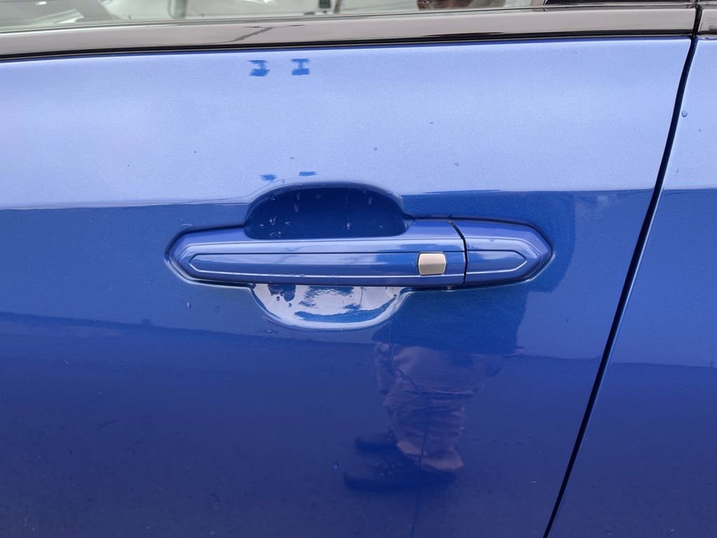 Used 2021 Cadillac XT4 Sport w/ Cold Weather Package AWD/4WD image 14