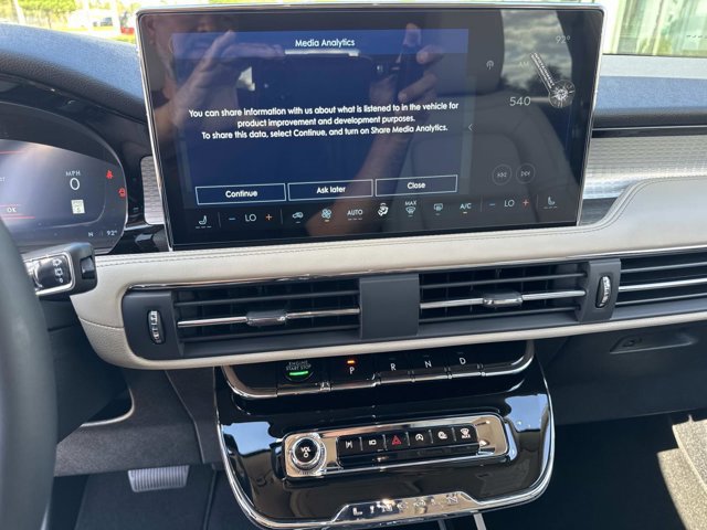 New 2026 Lincoln Corsair Premiere image 30