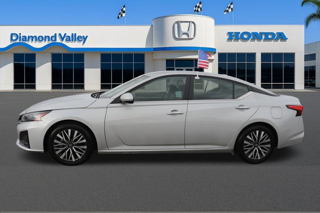 Used 2023 Nissan Altima 2.5 SV image 9