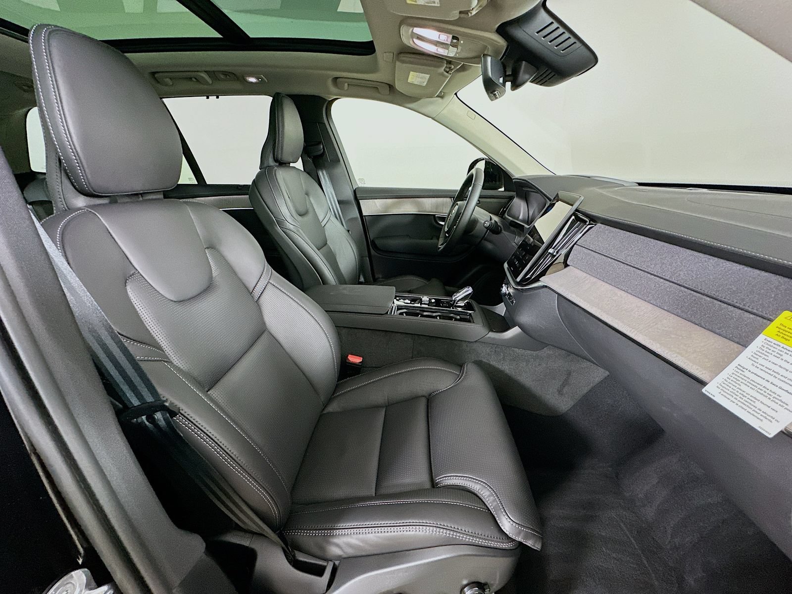 New 2026 Volvo XC90 T8 Ultra w/ Protection Package AWD/4WD image 43