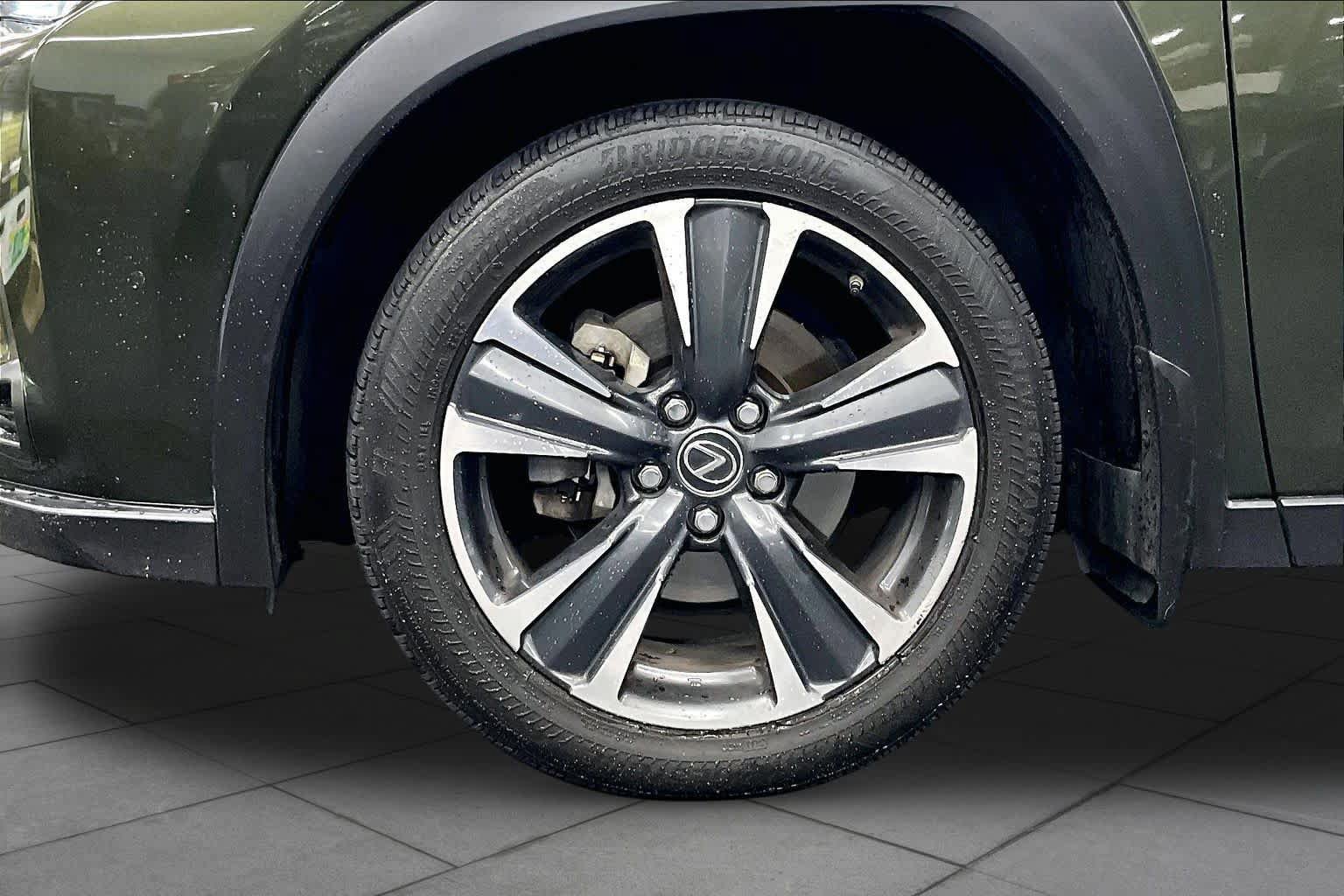 Used 2019 Lexus UX 250h w/ Premium Package AWD/4WD image 10