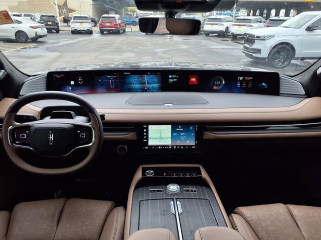 New 2025 Lincoln Navigator L Black Label AWD/4WD image 10
