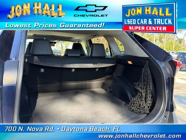 Used 2021 Toyota RAV4 XLE Premium image 9