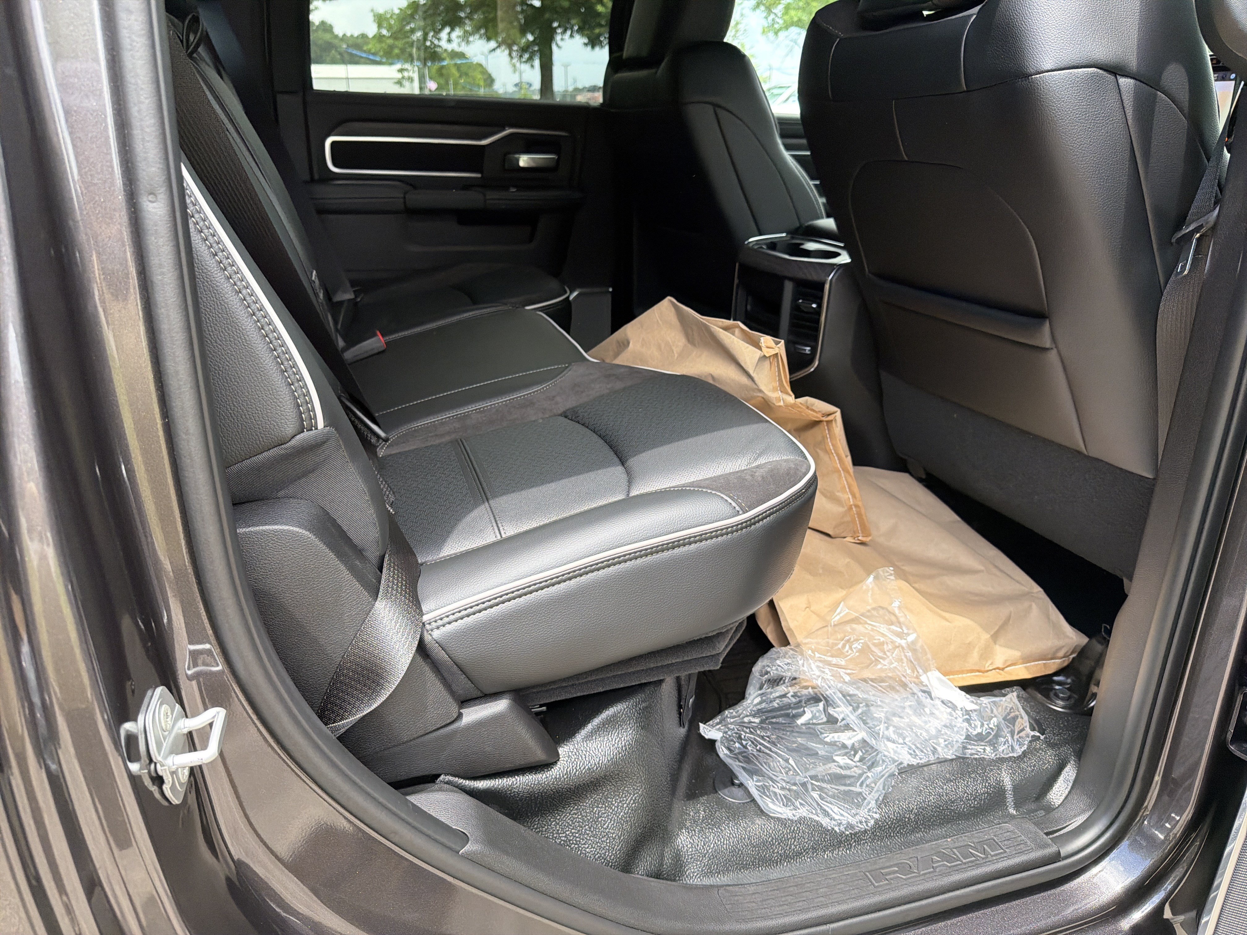 New 2026 RAM 5500 4x4 Crew Cab w/ Laramie Trim Package image 15