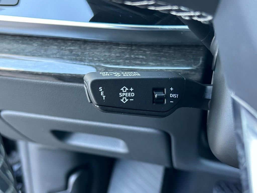 Used 2022 Audi Q8 Premium Plus w/ Premium Plus Package image 24