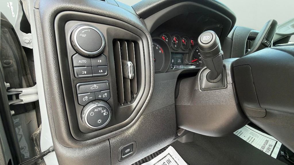 Certified 2025 Chevrolet Silverado 1500 Custom Trail Boss w/ Turbomax Blackout Package AWD/4WD image 19