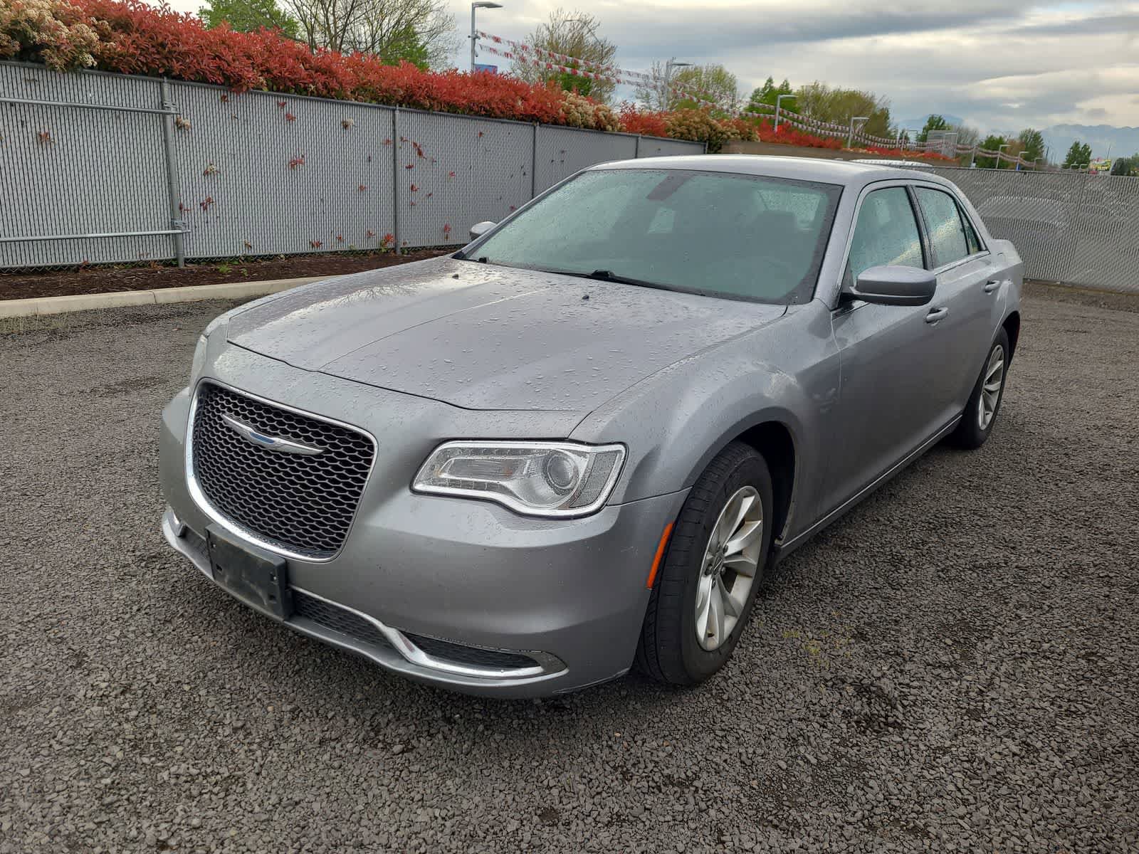 Used 2015 Chrysler 300 Limited image 1