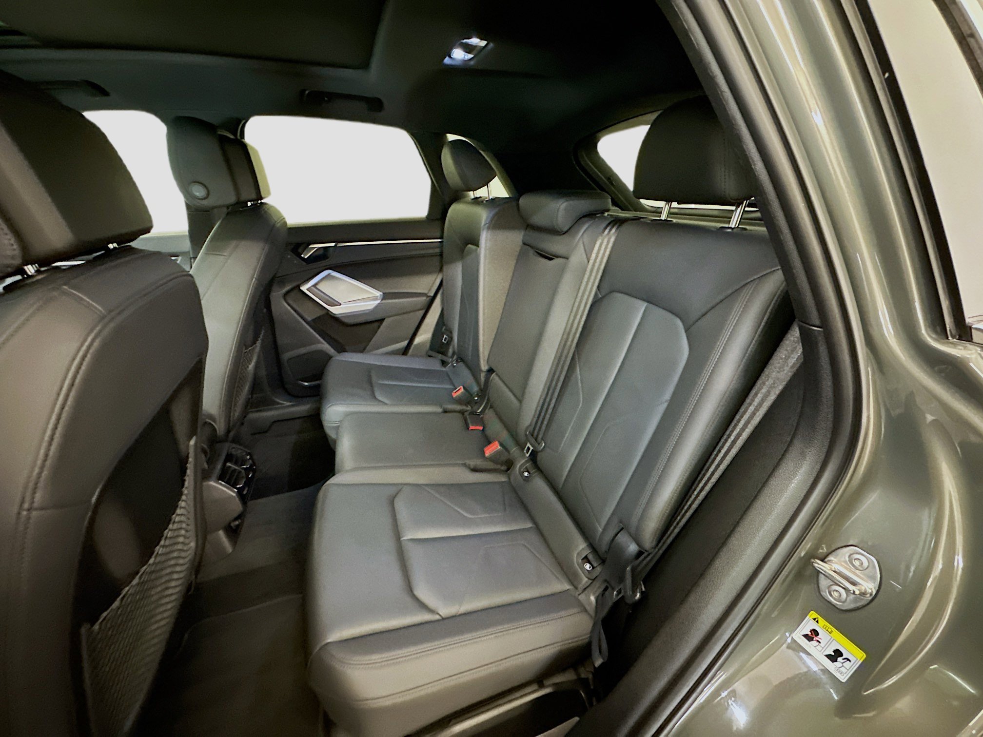 Used 2025 Audi Q3 2.0T Premium image 29