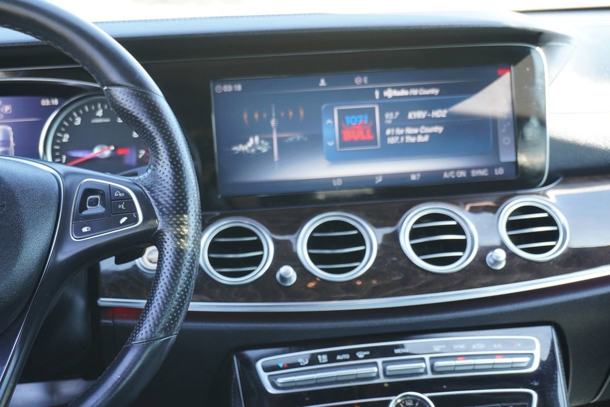 Used 2017 Mercedes-Benz E 300 image 20