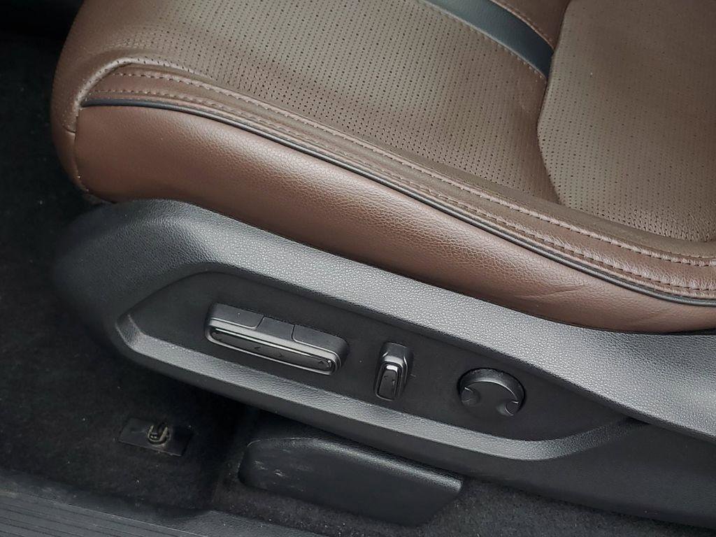 Certified 2025 Honda Pilot Elite image 11