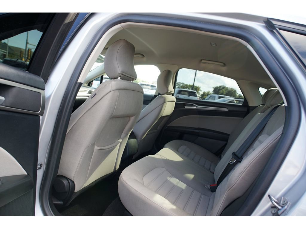 Used 2019 Ford Fusion S image 18