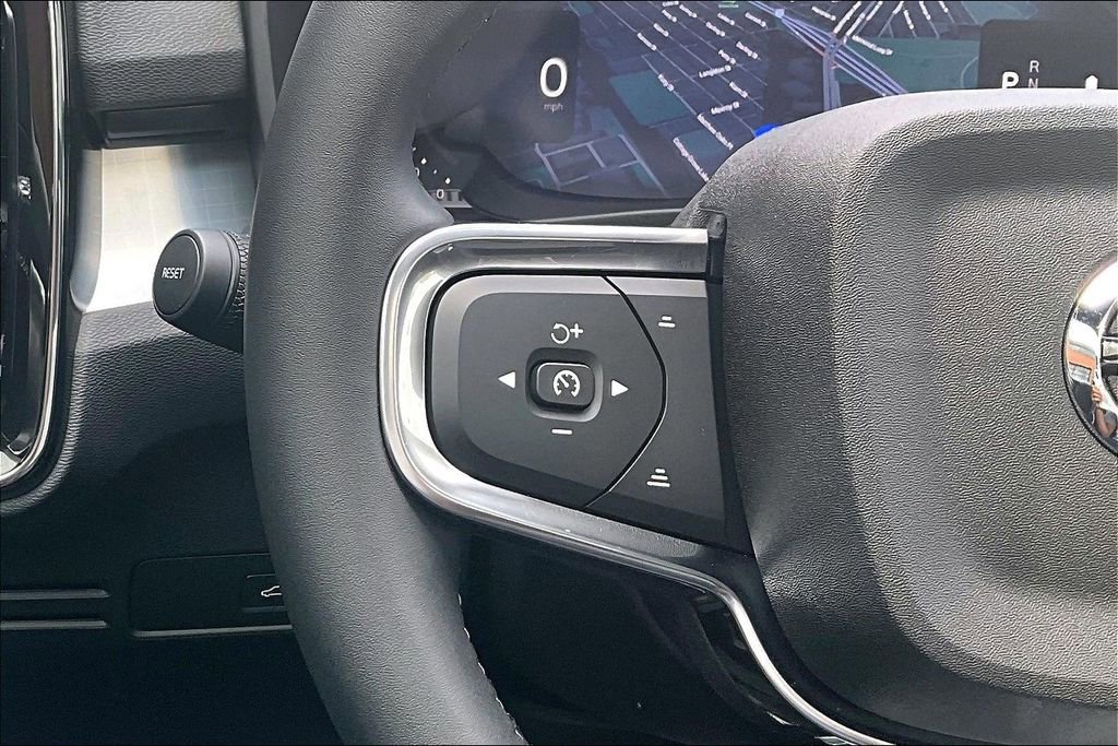 New 2026 Volvo XC40 B5 Ultra w/ Protection Package Premier AWD/4WD image 17