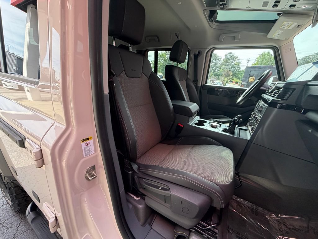Used 2024 INEOS Grenadier Station Wagon AWD/4WD image 28