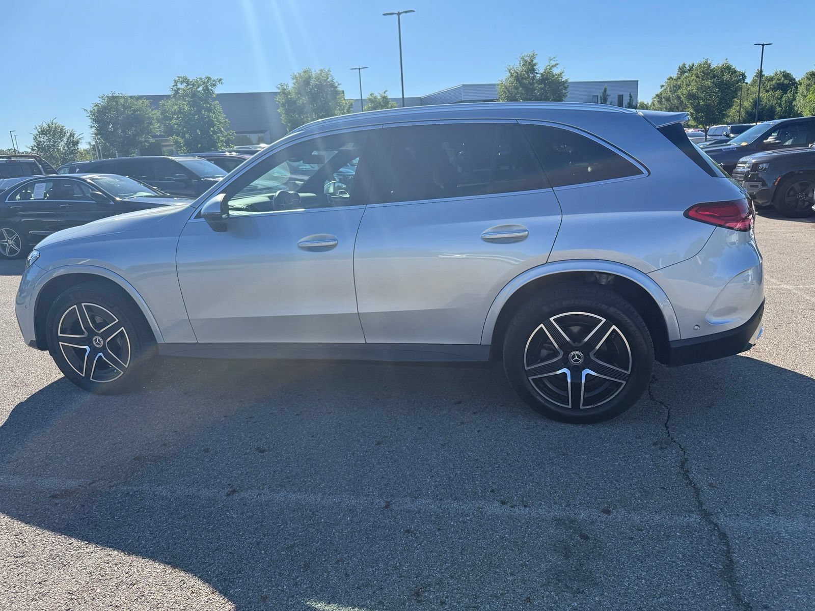 Used 2024 Mercedes-Benz GLC 300 4MATIC image 8