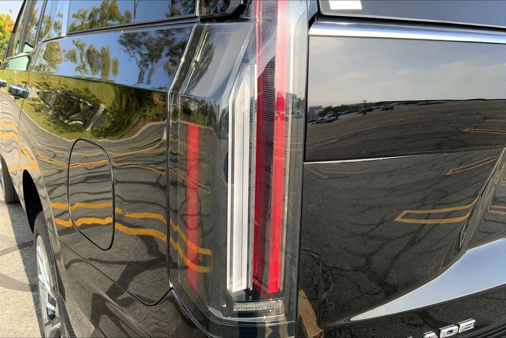 New 2026 Cadillac Escalade Luxury AWD/4WD image 15