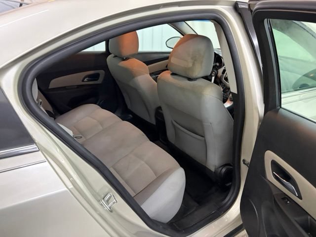 Used 2013 Chevrolet Cruze LT FWD image 14