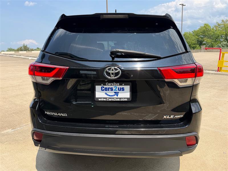 Used 2019 Toyota Highlander XLE AWD/4WD image 5