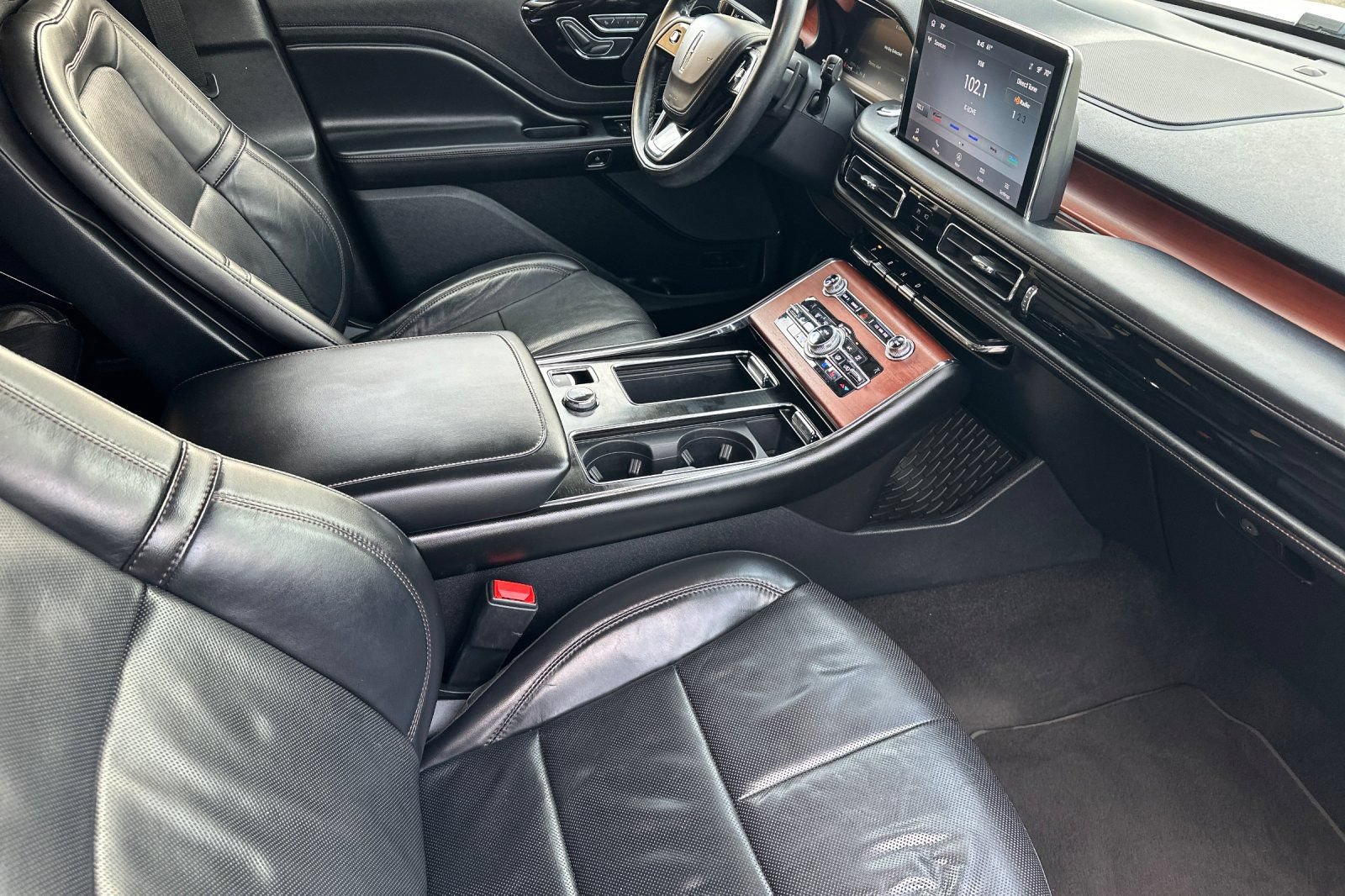 Certified 2020 Lincoln Aviator Reserve w/ Equipment Group 201A AWD/4WD image 16